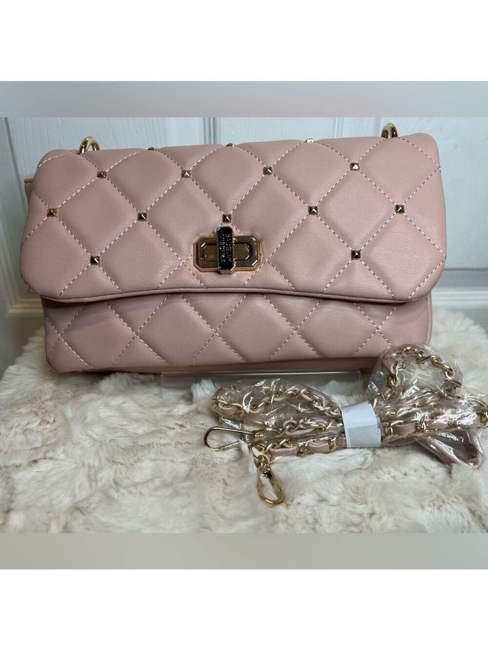 BADGLEY MISCHKA Pink Blush Diamond Quilted Bag - Picture 6 of 16